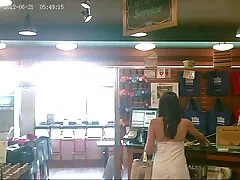 Một cô gái trông giống như một người đàn ông - cắt tóc ngắn, thích làm tình từ trên cao, vì quan hệ tình dục qua đường âm đạo không làm cô ấy hoàn toàn kích phim sex thanh dam vietsub thích, người phụ nữ đẩy hậu môn của mình vào dương vật của anh chàng. Một người phụ nữ điên cuồng sẽ la hét và rên rỉ dữ dội trong khi quan hệ tình dục, nhưng dần dần cô ấy sẽ đạt được trạng thái và cảm giác sung sướng khi quan hệ tình dục như vậy trong mông.