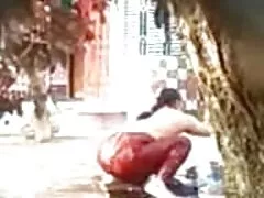 Cô gái quyết định cùng bạn trai du hành vũ trụ, không tiếc tay làm tình với anh ta ngay trên phi thuyền. Cặp đôi cởi quần áo tại bảng điều khiển của con tàu, sau đó Cassandra Cruz tiến hành một tai phim sex phu de cuộc chơi, và khi anh chàng đã sẵn sàng cho giao hợp, cô gái phải ngồi xuống ung thư và dựa vào thiết bị để người đàn ông có thể đẩy dương vật của mình vào bên trong ngực. Ngoài ra, cô gái còn đeo dương vật của bạn tình, đặt nó lên giường trước.