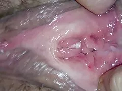 Bị bỏ lại cùng bạn gái trên một hòn đảo bỏ hoang, anh chàng không bỏ lỡ cơ hội đụ cô bạn gái trẻ nóng bỏng của mình. Đầu tiên anh ta xoa âm hộ cô, và sau đó phim set vietsup để cô ta bú dương vật của anh ta. Khi cô ấy thực sự bị kích thích, họ đã quan hệ tình dục ngay trên cát. Và sau đó anh ta kết thúc.