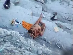Một phụ nữ châu Á với chiến lợi phẩm và bộ ngực lớn được hiển thị trong máy ảnh. Cô gái thể hiện sự quyến rũ của mình. Cô tự mình vuốt ve. Cô ấy bắt đầu chơi với một phim sex vietsub full hd đồ chơi tình dục trong suốt. Một chàng trai đến với người mà cô ấy thổi kèn và họ đã quan hệ tình dục.