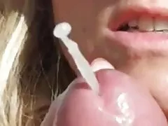 Một cô gái trẻ tóc vàng, mặc bộ đồ lót thanh lịch, đang yên tải sex vietsub vị trên giường. Cô ấy cởi bỏ chiếc váy da của mình và bắt đầu tự vuốt ve mình. Đầu tiên, cô ấy liếm ngón tay của mình, và chỉ sau đó dán vào bất cứ nơi nào cần thiết cho mục đích của họ. Cô ấy đặt chúng vào âm hộ của cô ấy, tên khốn kiếp này. Cô ấy chọc vào âm hộ của mình bằng một ngón tay, và hút bằng ngón tay kia, như thể nó là một thành viên. Thật tiếc là không có thành viên nào hoàn toàn sống gần cô ấy có thể gắn bó với cô ấy. Cô sẽ không từ chối ngay cả hai thành viên sẽ ở trong âm hộ và miệng ngọt ngào của cô. Cô ấy tiếp tục làm điều này ngày càng nhanh hơn, học theo nhịp độ của mình, đưa bản thân đến cực khoái. Bây giờ bất cứ ai cũng muốn ở bên cạnh con mèo này, và cắm nó đúng cách vào âm hộ vốn đã nóng bỏng của cô ấy. Cô ấy kết thúc với cumming.